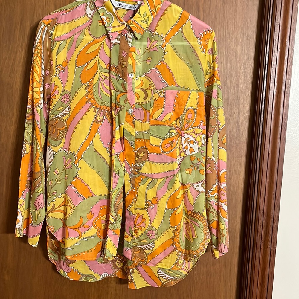 Zara top size medium nwt